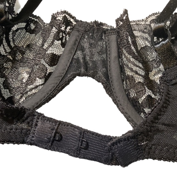 Vintage Victoria’s Secret Lace Bra 36B - Picture 7 of 11